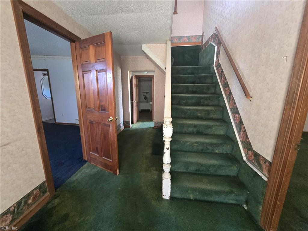1600 Cherry Grove Rd Property Photo 2
