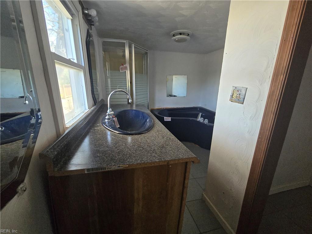 1600 Cherry Grove Rd Property Photo 6