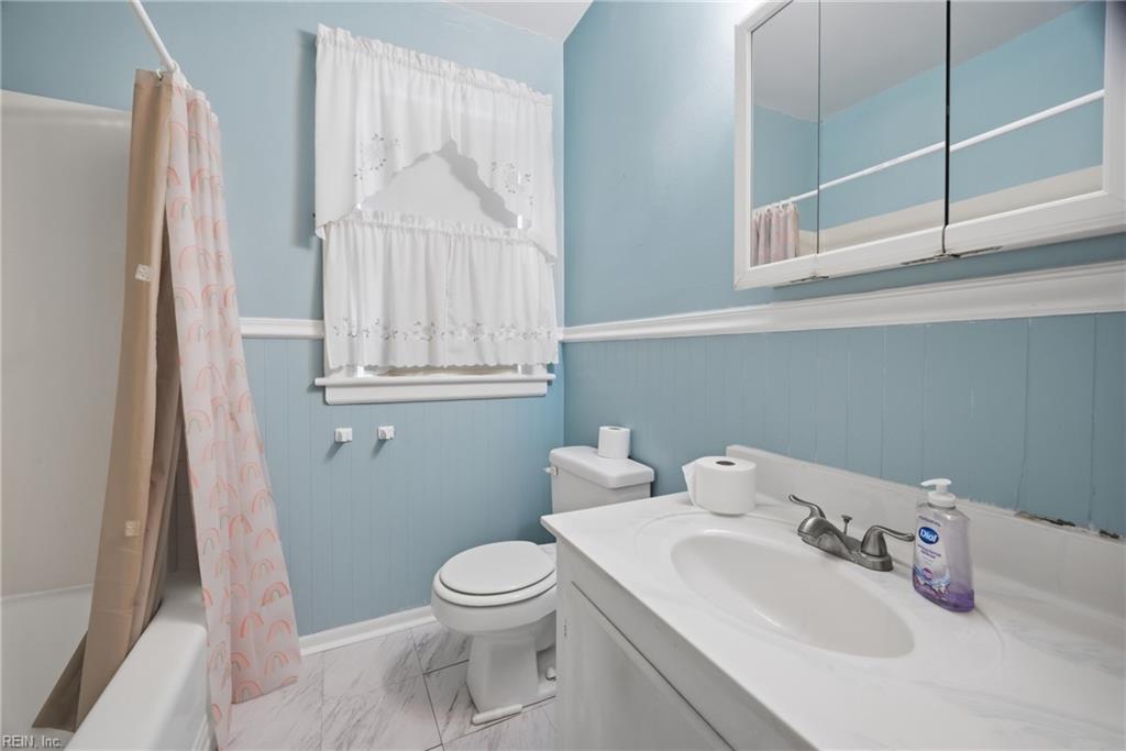 135 Howe St Property Photo 12