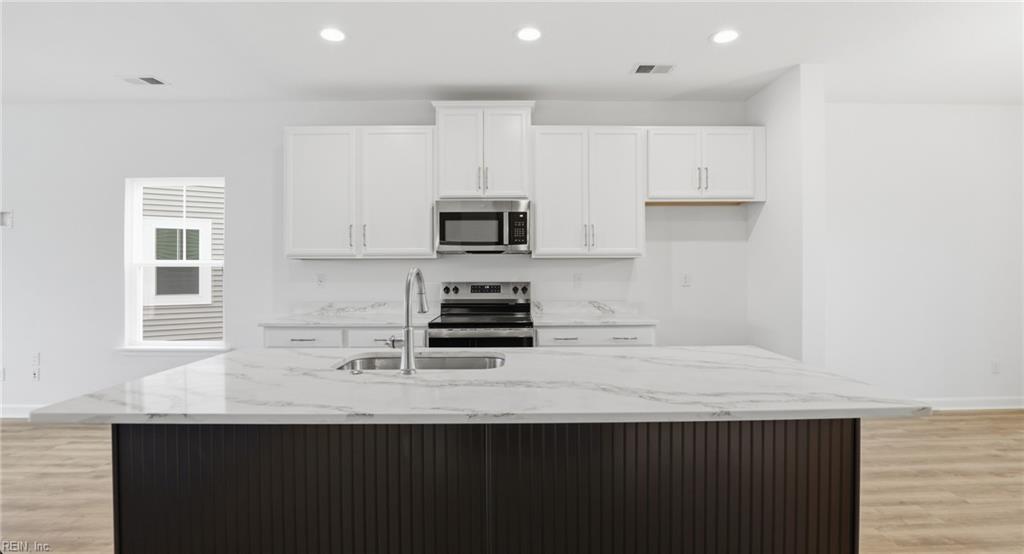 4301 Abercorn Dr Property Photo 20