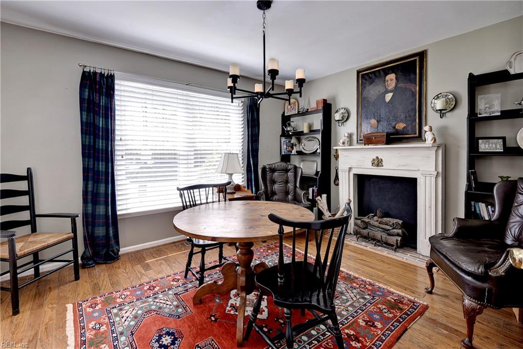 4906 Abbotsford Mews Property Photo 17