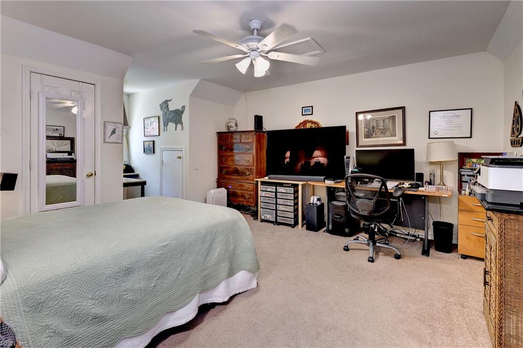 4906 Abbotsford Mews Property Photo 23