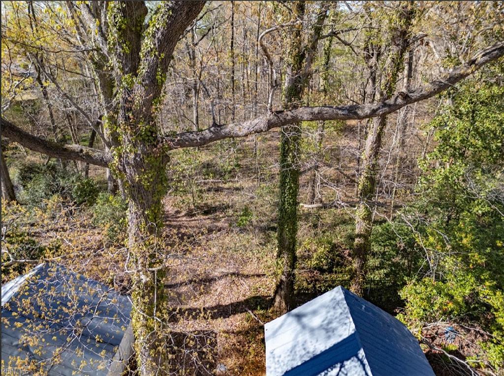 2128 Laskin Rd Property Photo 10