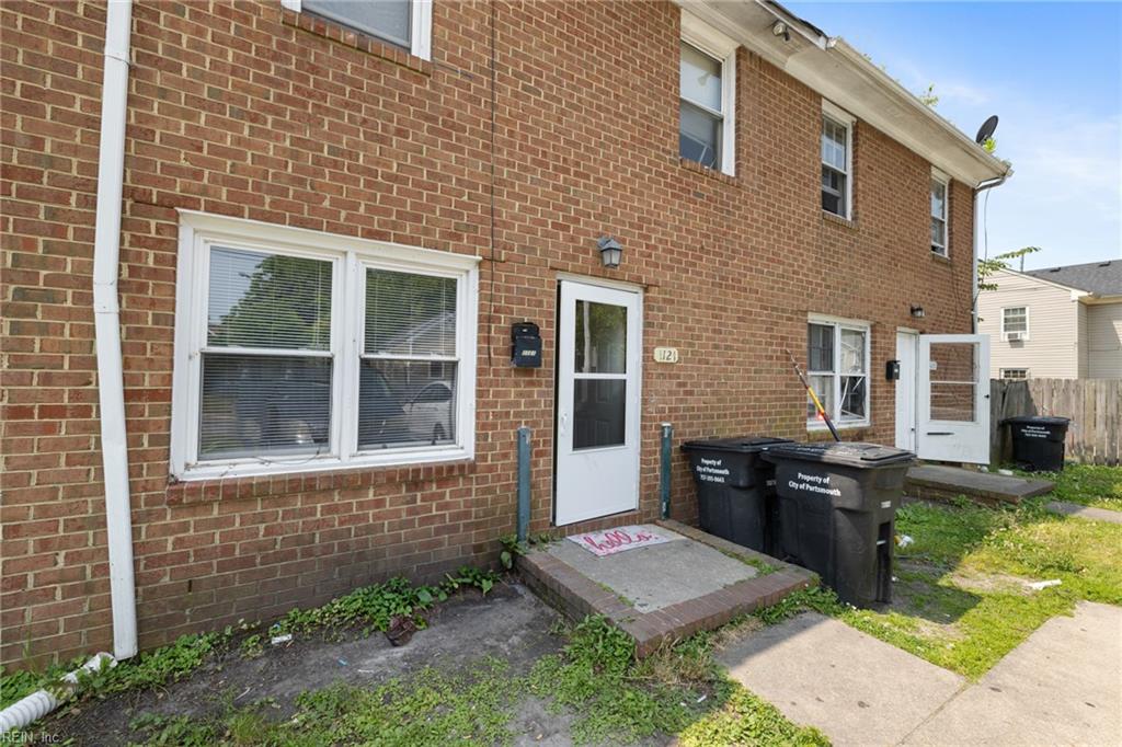 1121 Fayette St Property Photo 1