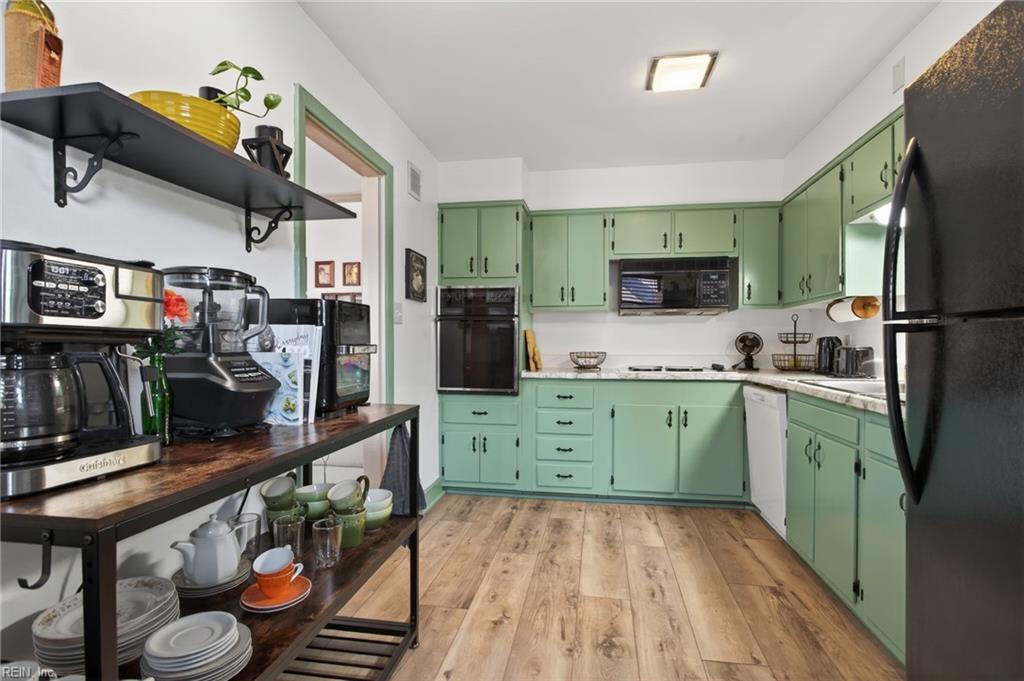 7309 River Rd Property Photo 15