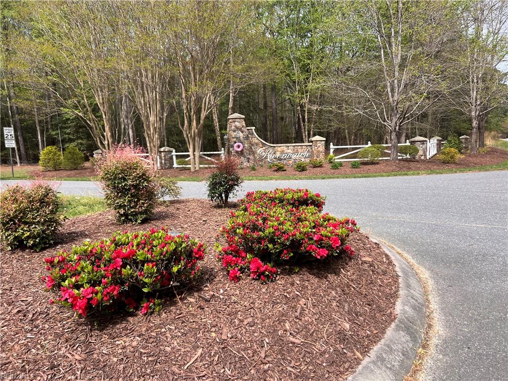 1.1+ac East West Pw Property Photo 1