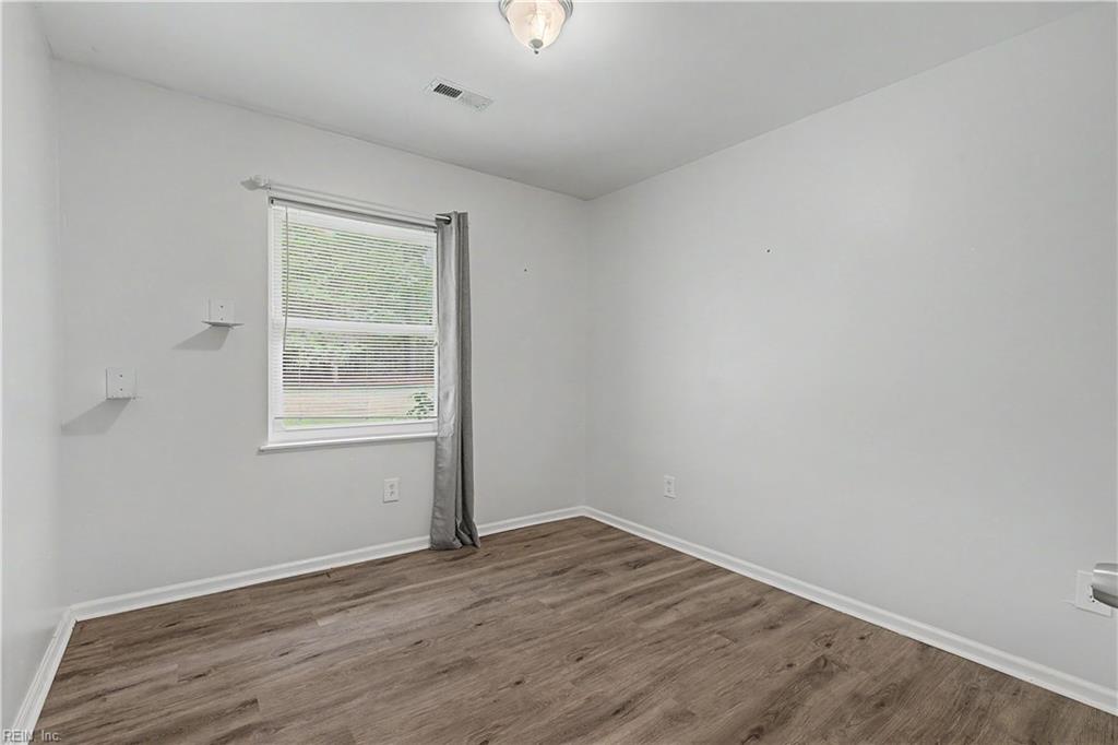 764 Lovers Ln Property Photo 15
