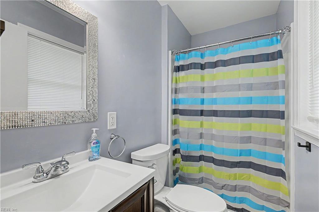 764 Lovers Ln Property Photo 21