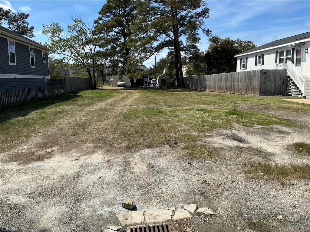 9525 17th Bay St Property Photo 2