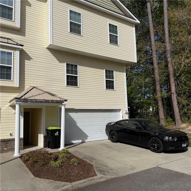 828 Skelton Way Property Photo 1
