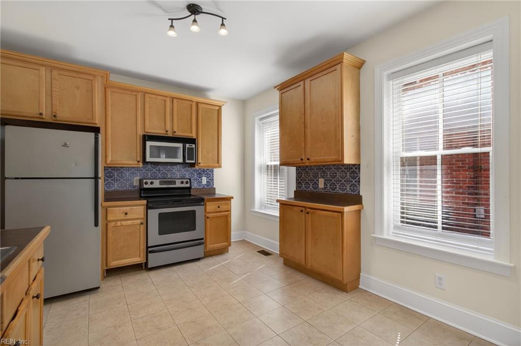3710 Colley Ave Property Photo 11