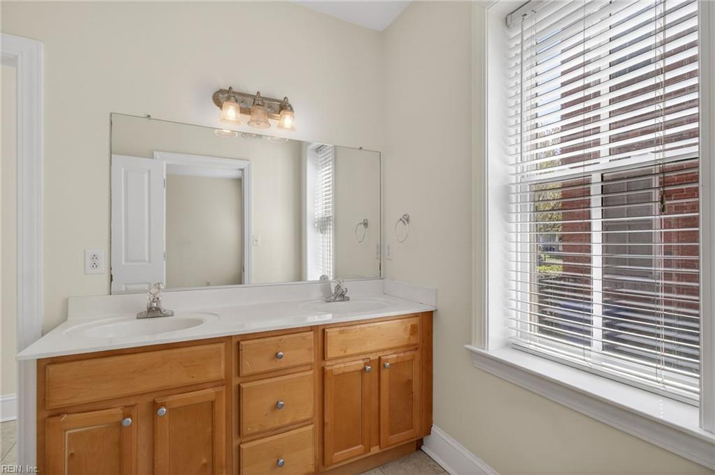 3710 Colley Ave Property Photo 18