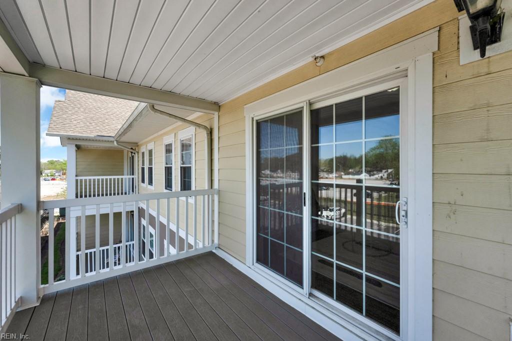 1016 Thoroughgood Way Property Photo 15