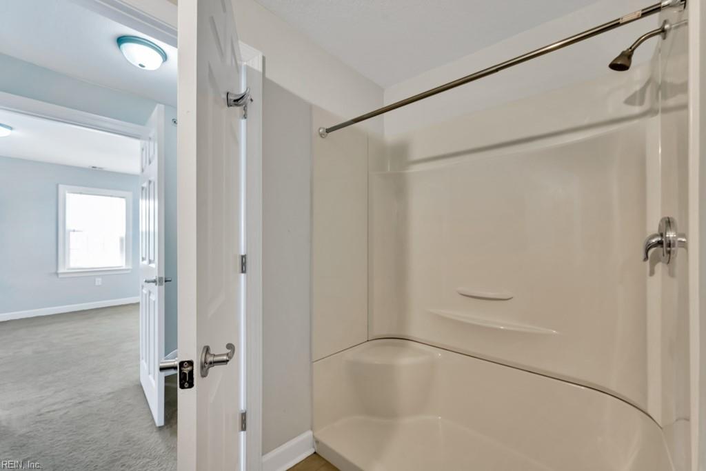 1016 Thoroughgood Way Property Photo 22