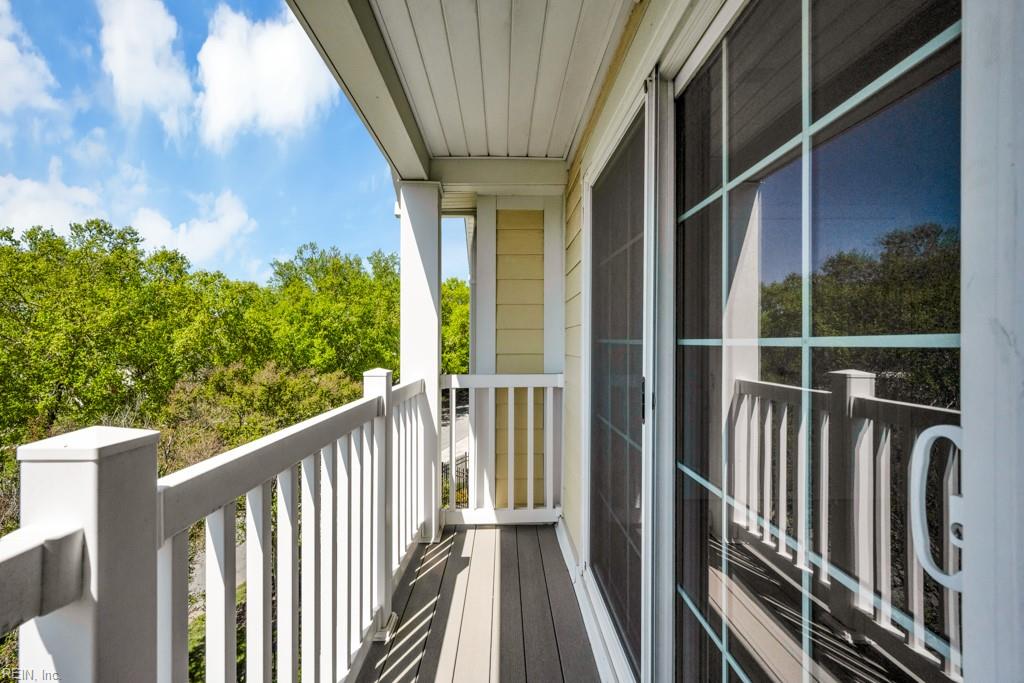 1016 Thoroughgood Way Property Photo 25
