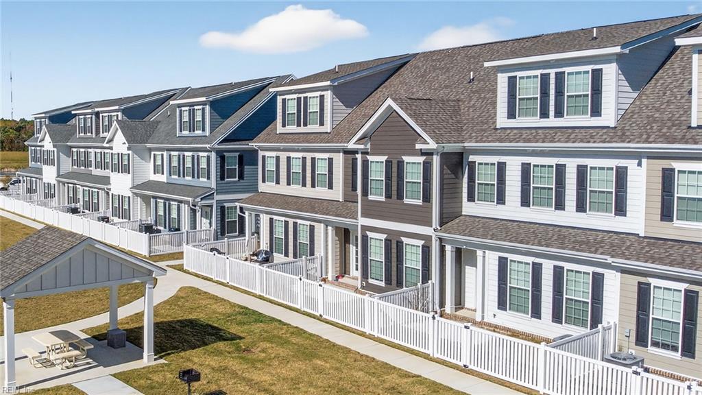2019 Guava Ln Property Photo 4