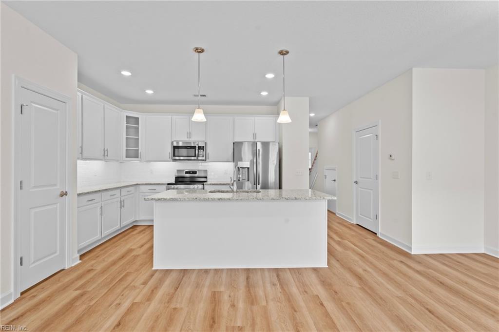 4908 Apricot Way Property Photo 12