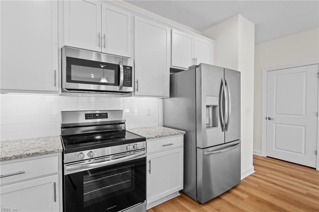 4908 Apricot Way Property Photo 13
