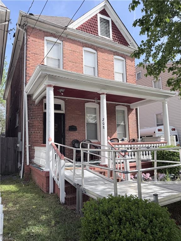 208 W 37th St Property Photo 1