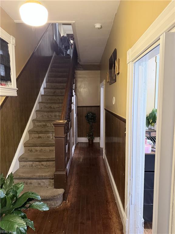 208 W 37th St Property Photo 4