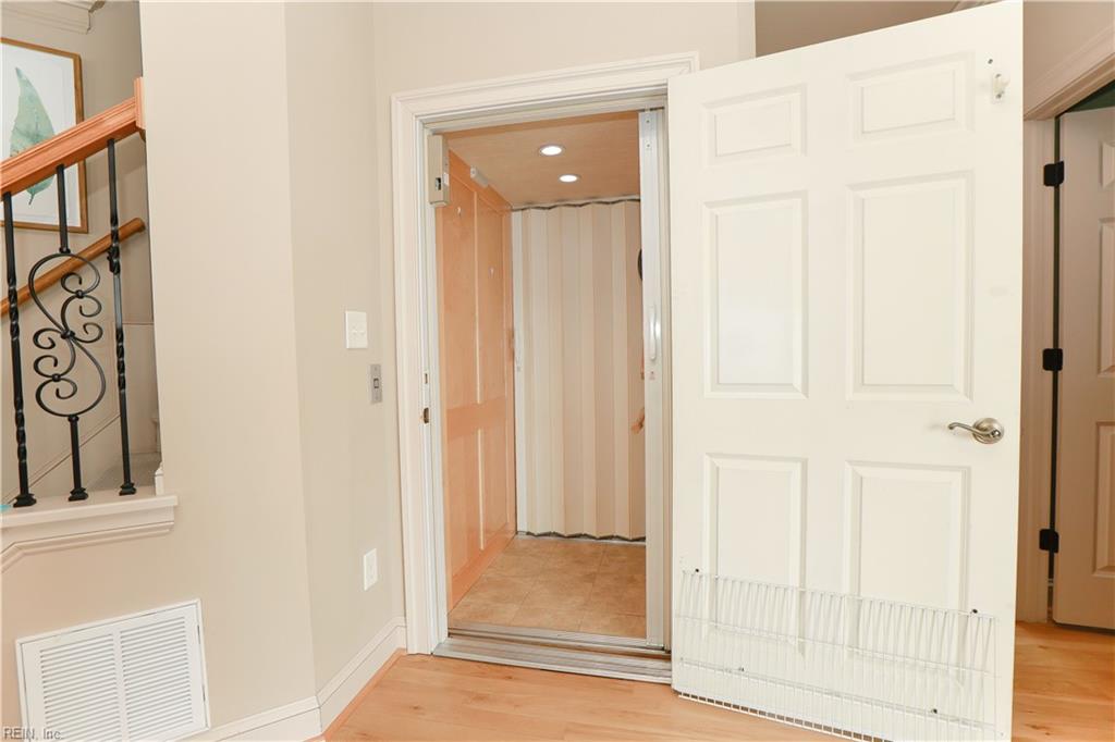 7 Channel Ln Property Photo 25