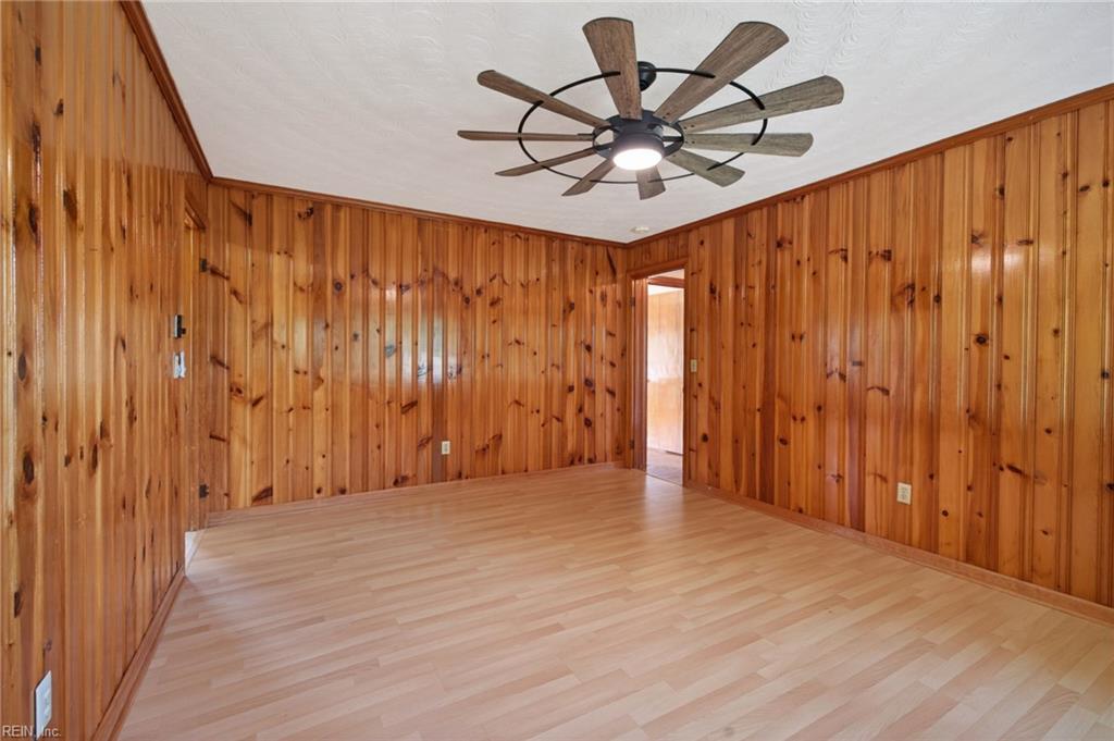 204 Country Club Rd Property Photo 14