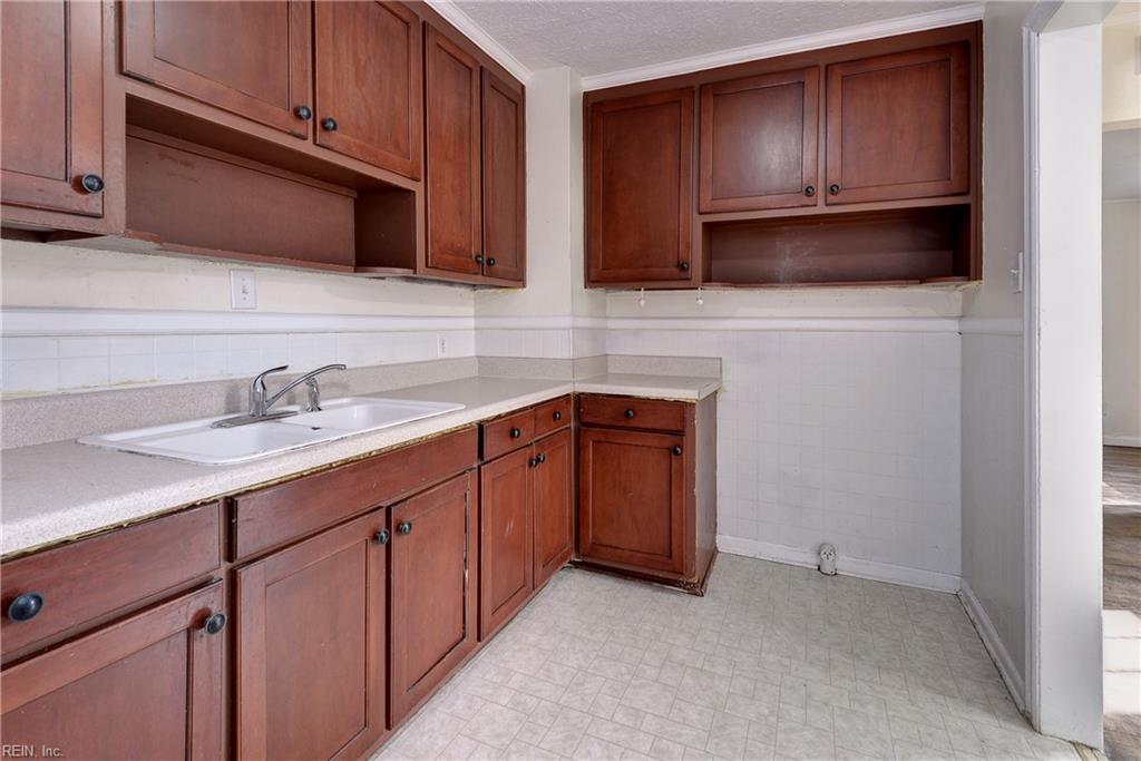 22 Morrison Ave Property Photo 9