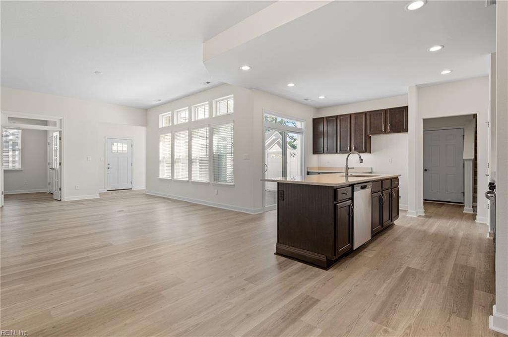 2400 Venture Way Property Photo 8