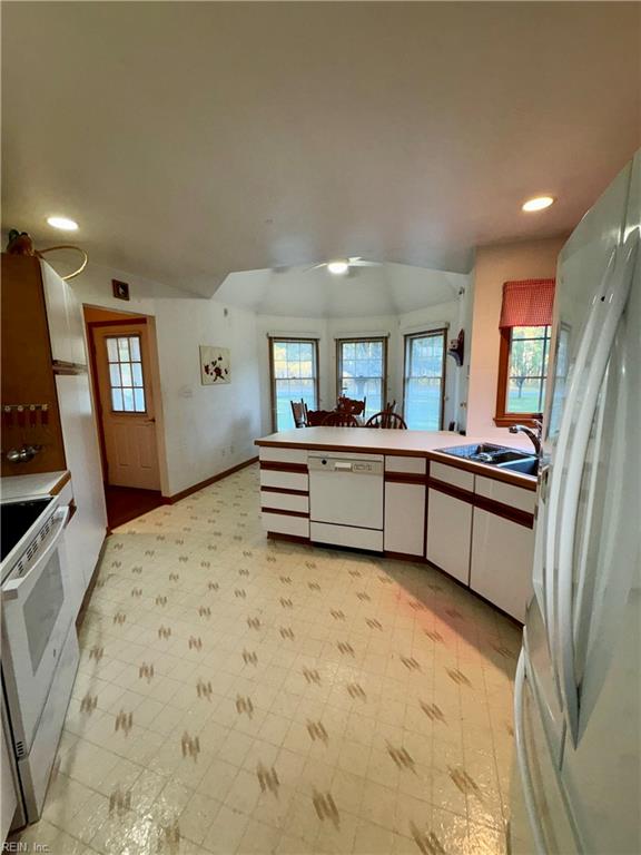 5076 Peaceful Lakes Dr Property Photo 7