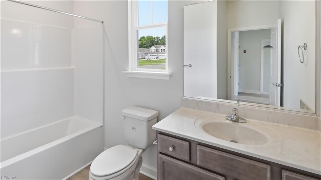 1000 Regal Rd Property Photo 15