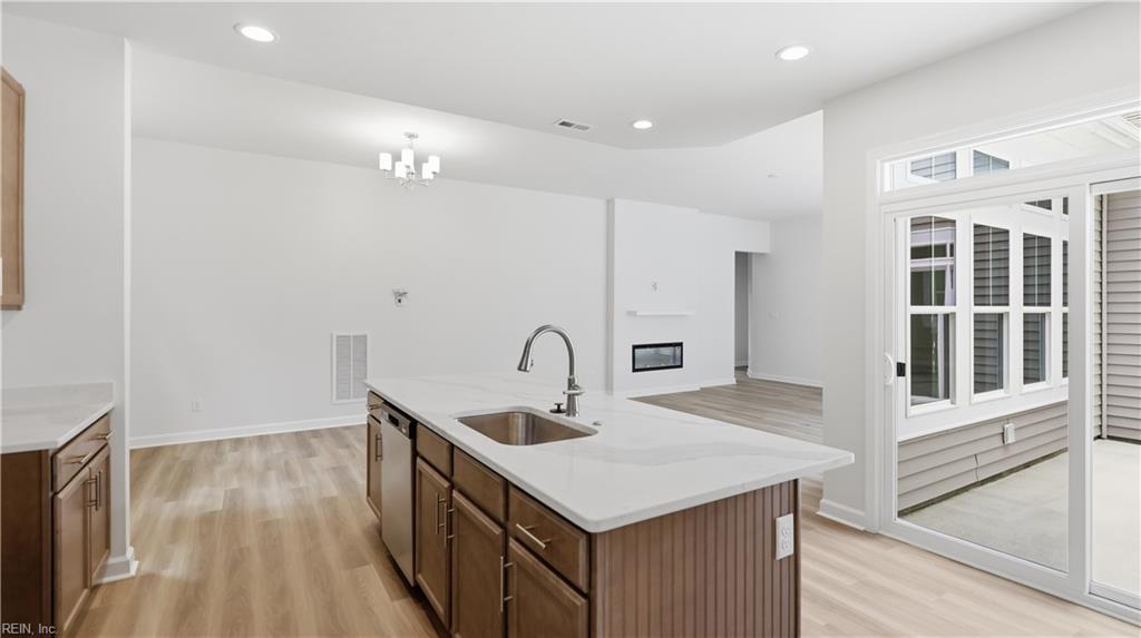 1000 Regal Rd Property Photo 19