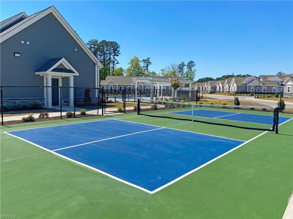 1000 Regal Rd Property Photo 25