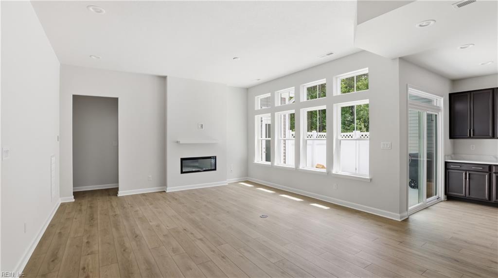 2400 Venture Way Property Photo 20