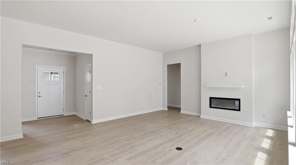 2400 Venture Way Property Photo 25