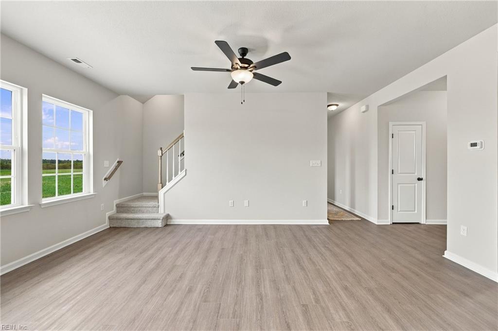 208 Halifax Ct Property Photo 18