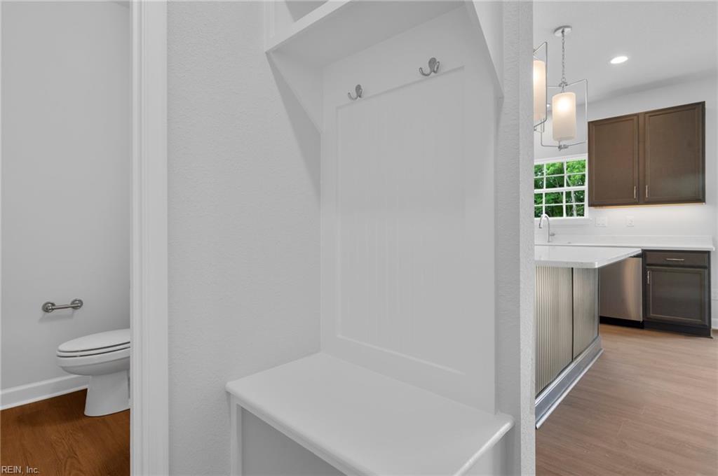 1034 Bennett's Arch Property Photo 8