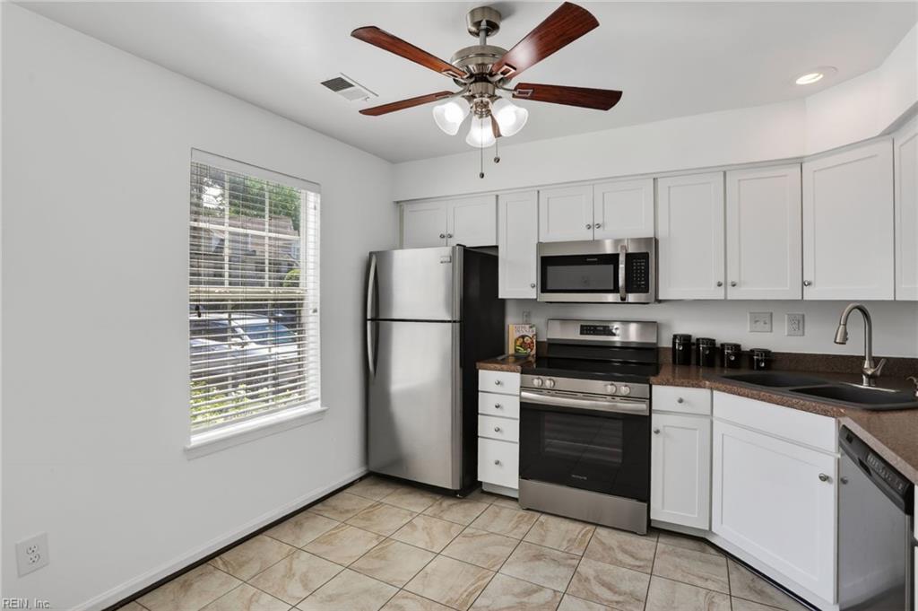 708 Inlet Quay Property Photo 6