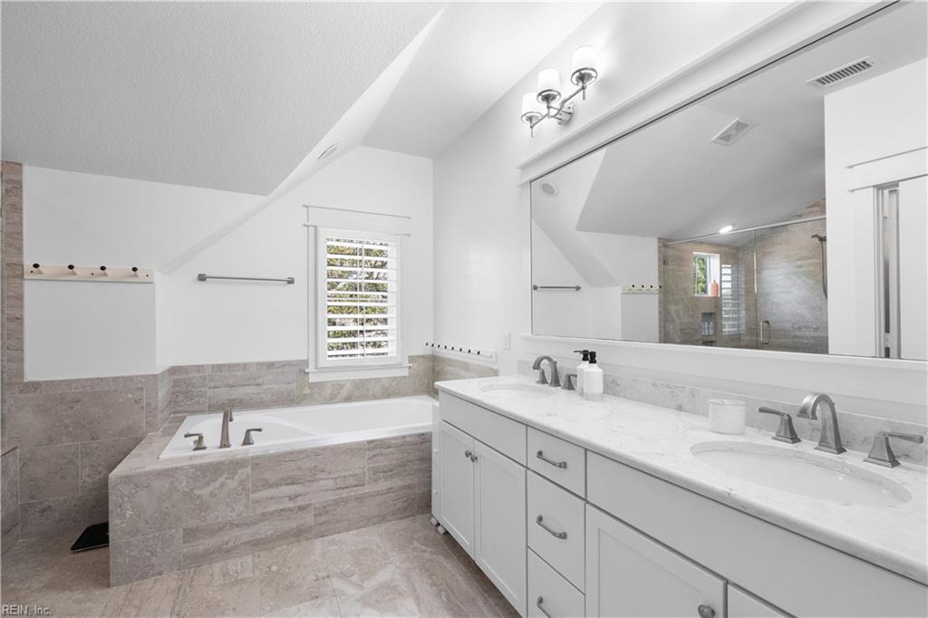 206 66th St Property Photo 17
