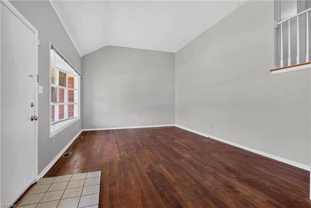 426 Beacon Hill Cir Property Photo 12