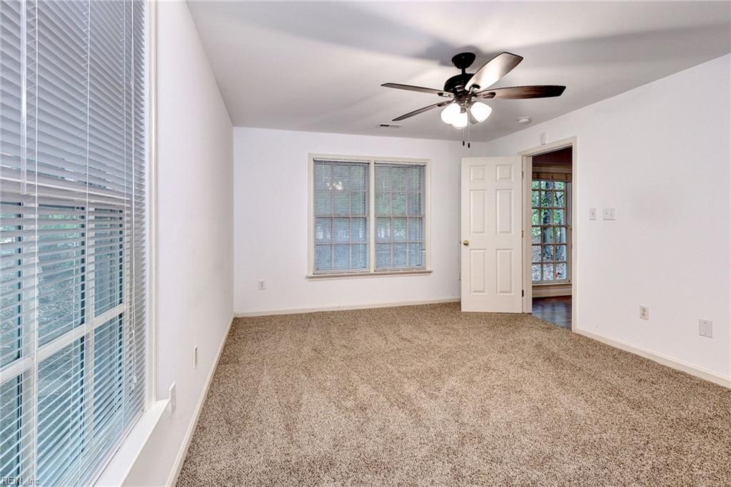 237 Woodmere Dr Property Photo 12