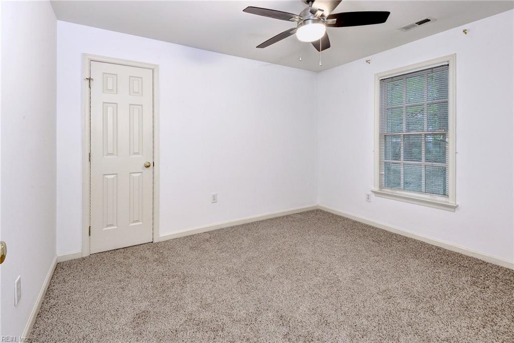 237 Woodmere Dr Property Photo 23