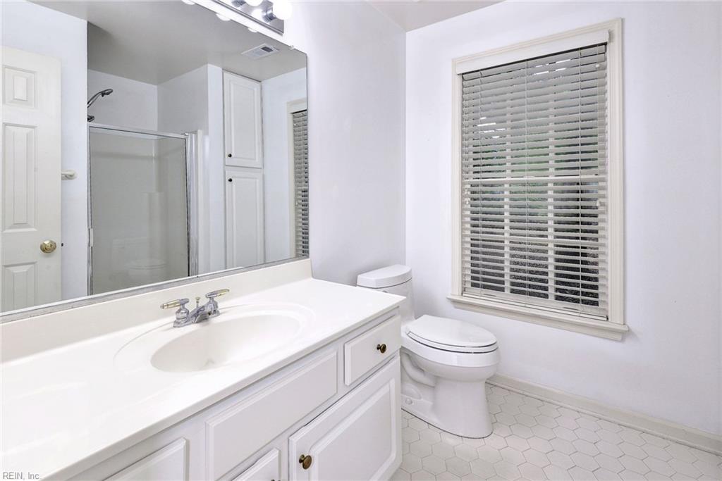 237 Woodmere Dr Property Photo 24