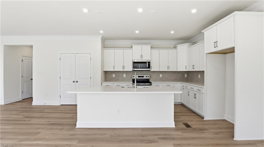 6330 Kelly's Pl Property Photo 7