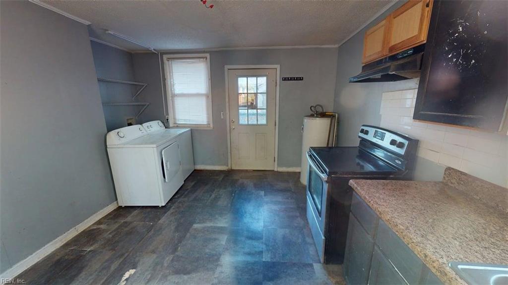 1128 Hugo St Property Photo 13