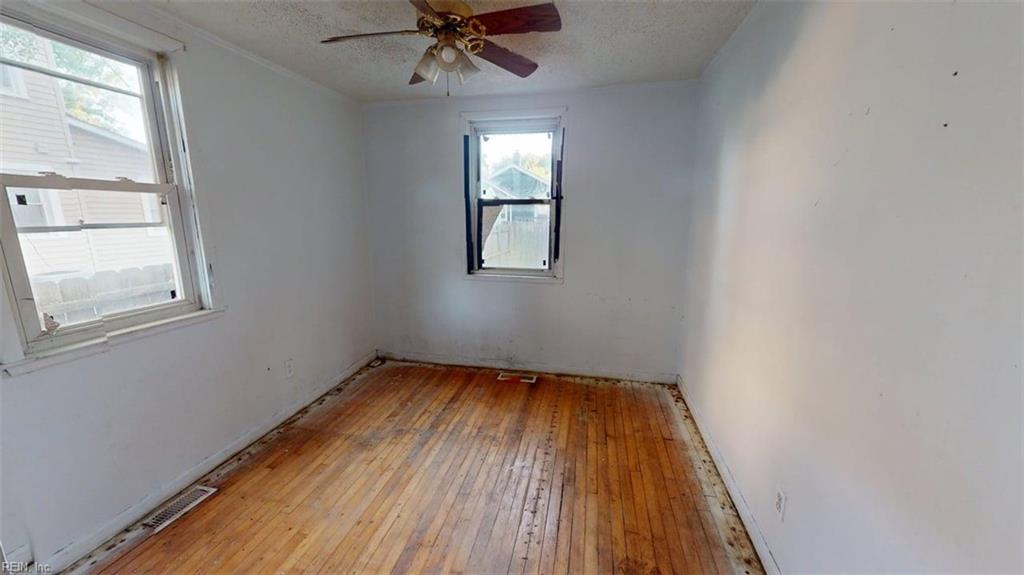1128 Hugo St Property Photo 23