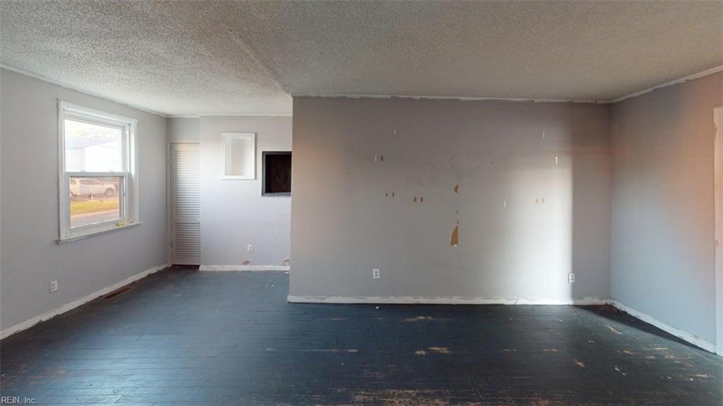 1128 Hugo St Property Photo 40