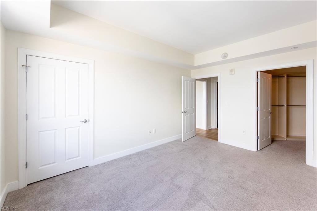 4545 Commerce St Property Photo 19