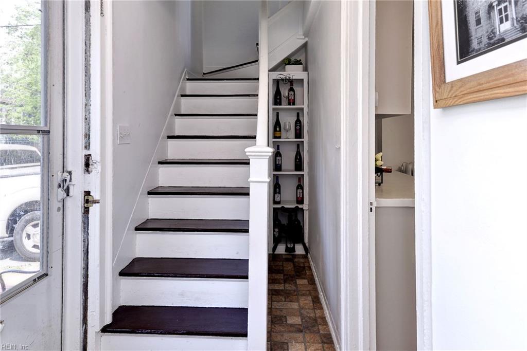 708 Wythe Ln Property Photo 2