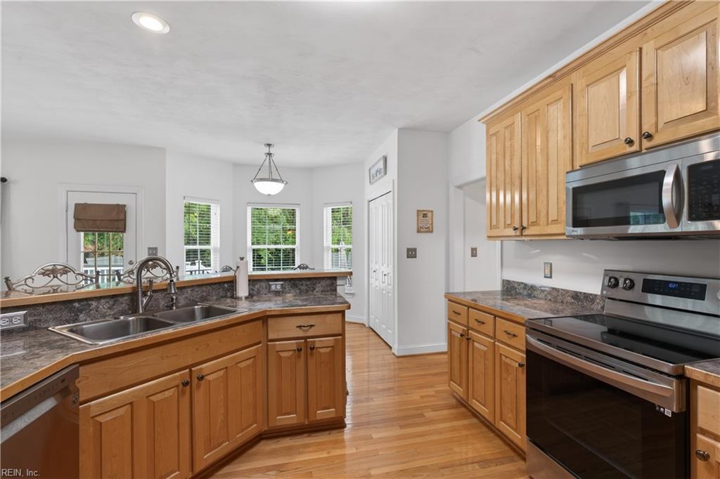 3351 Oyster Creek Dr Property Photo 14
