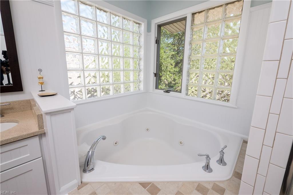 112 50th St Property Photo 18